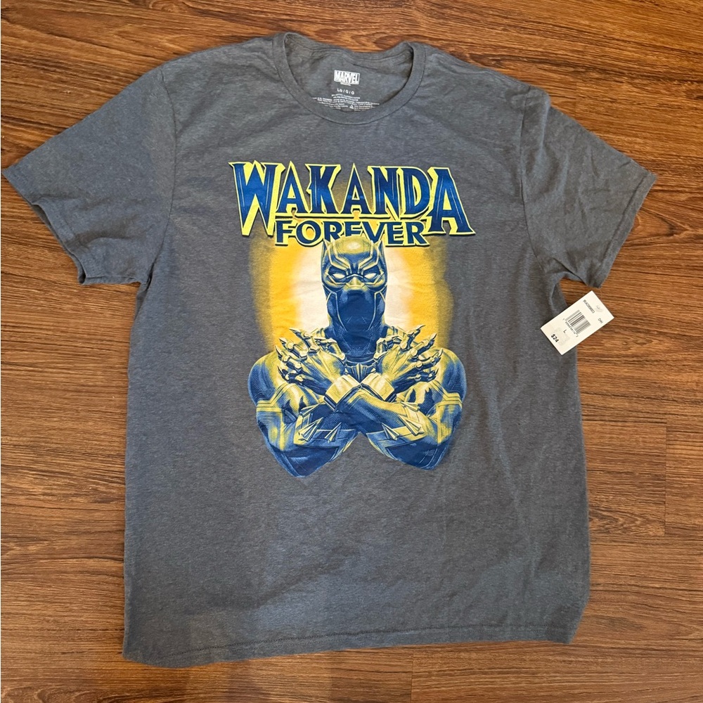 Marvel Men’s Wakanda Shirt Size Large NWT